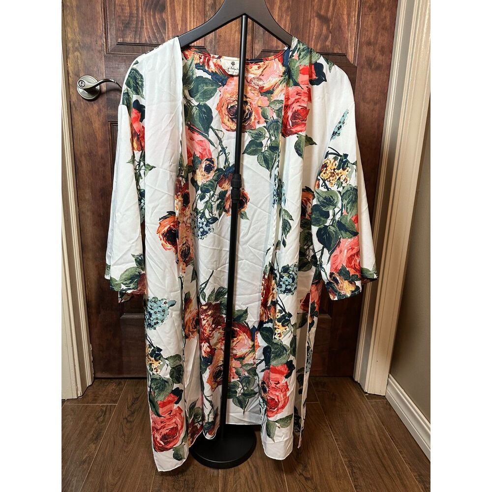 Betsey’s Boutique Shop Floral Kimono Cardigan OSFM Open Front Cover-Up